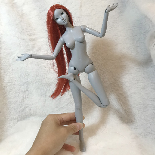 doll pose pic